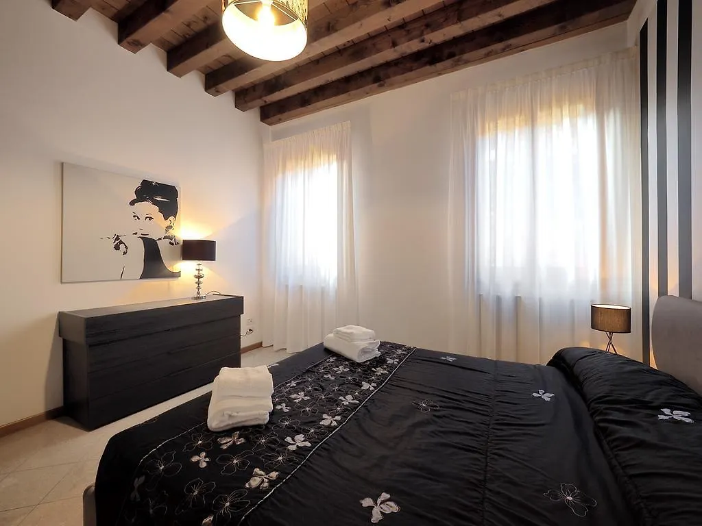 Cannaregio - Venice Style Apartments
