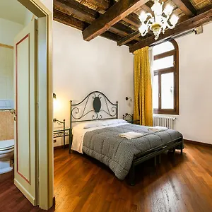 Casetta Rossa Venedig