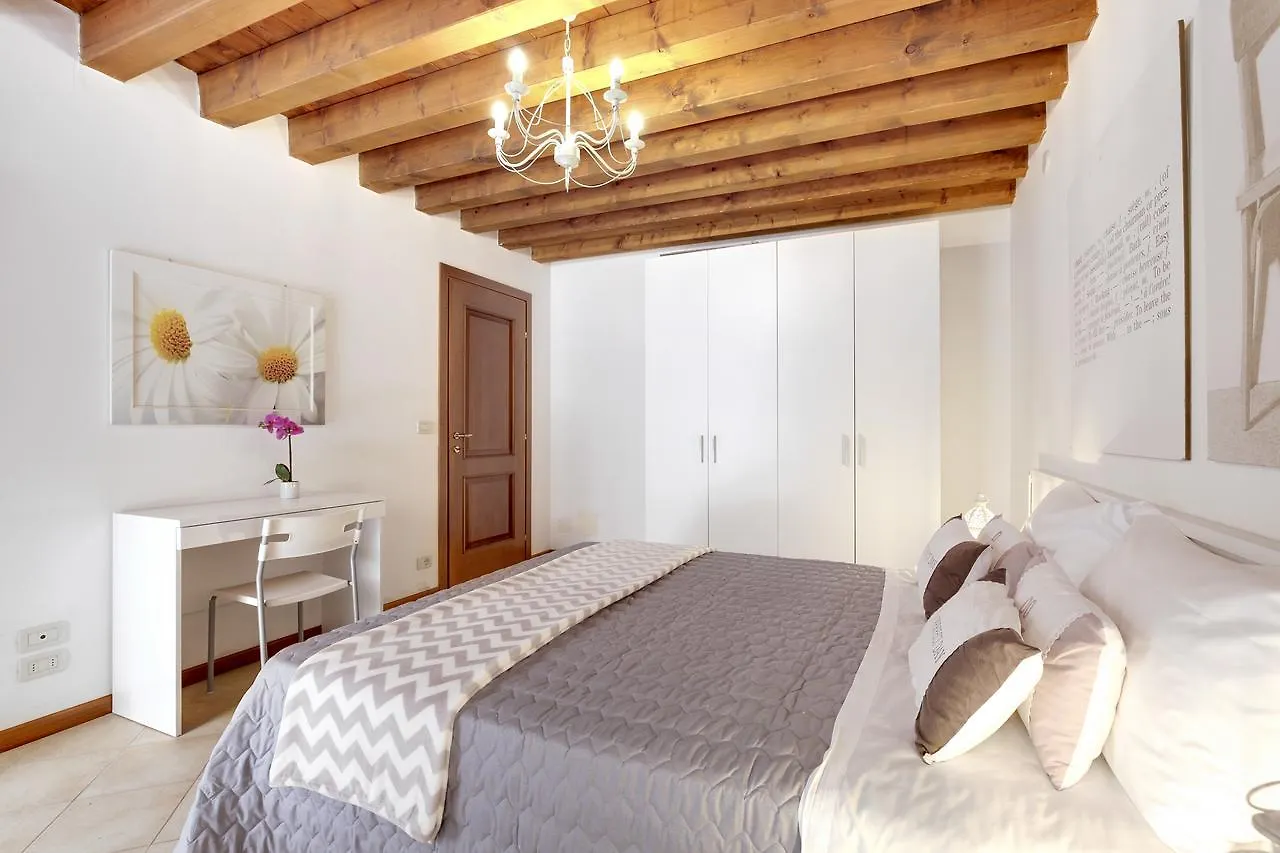 Cannaregio - Venice Style Apartments